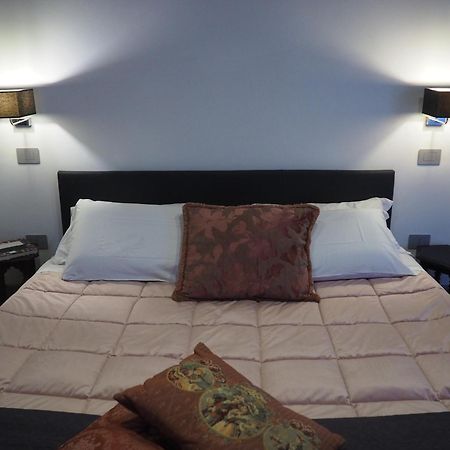 The Rose Suite เซียนา ภายนอก รูปภาพ